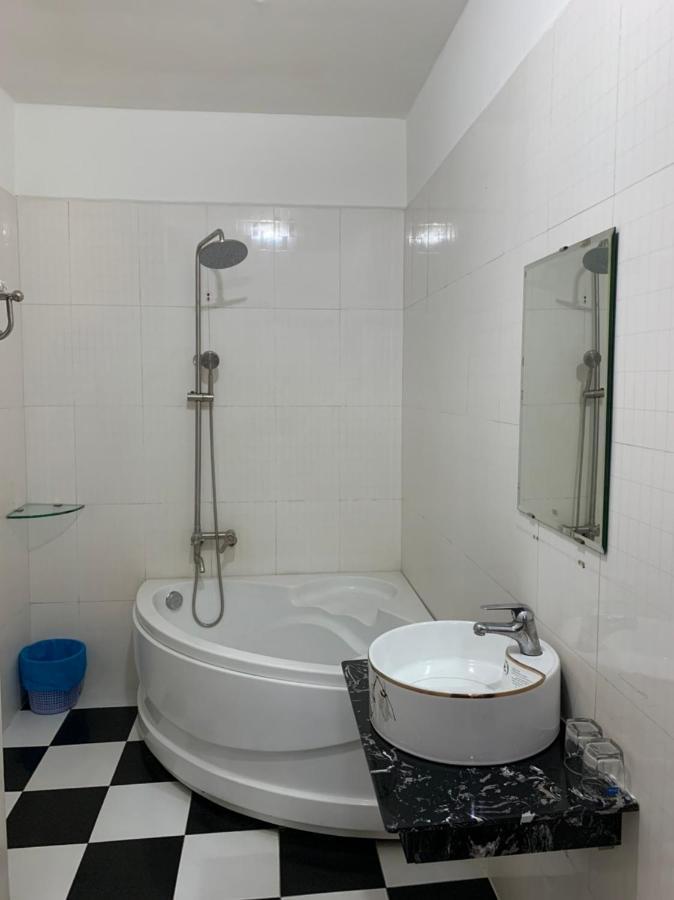 Ha Long Hotel Thu Duc Hcmc Ho Si Minh-város Kültér fotó